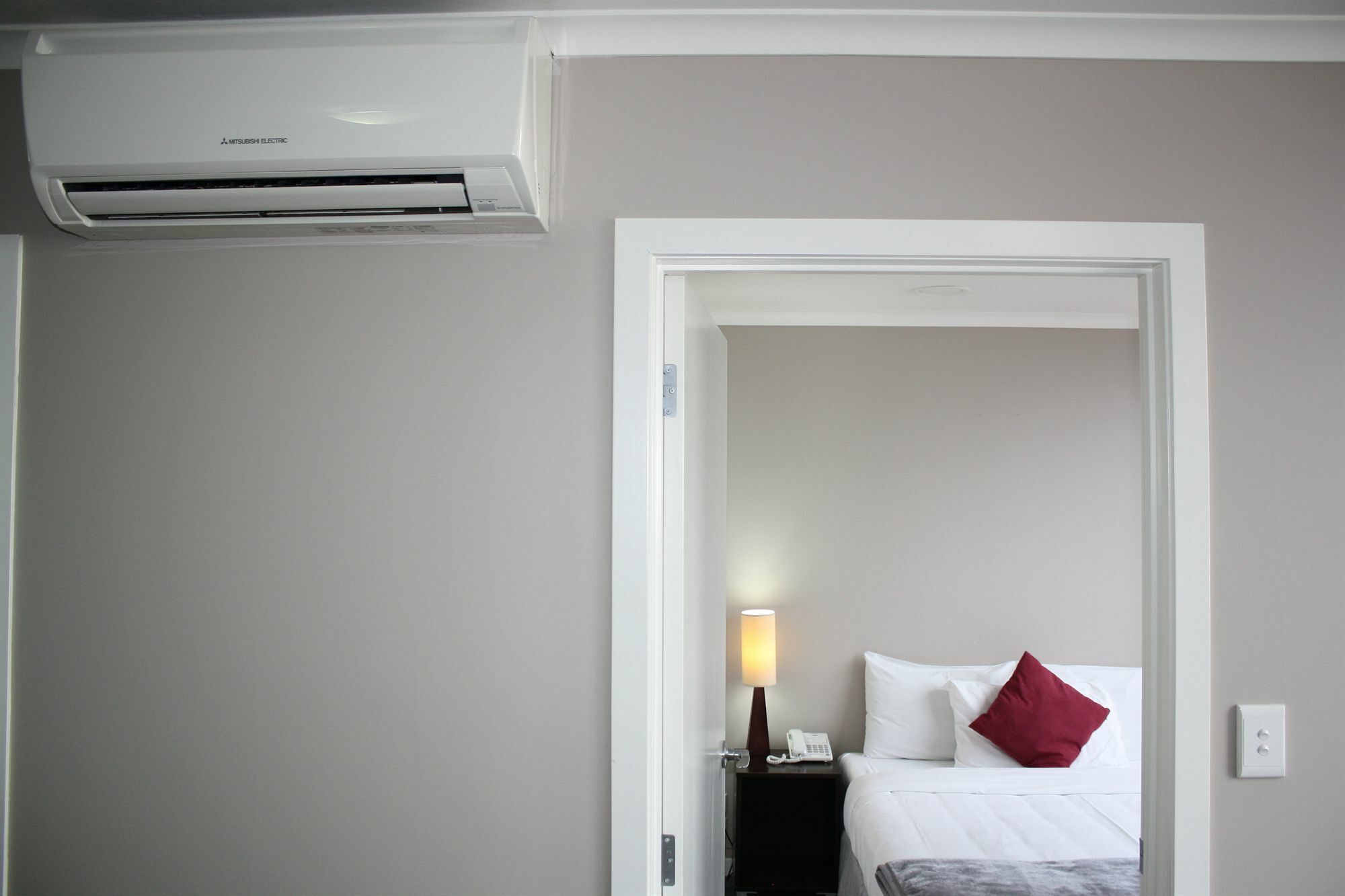 เควสต์ ออน วอร์ด เซอร์วิซ อพาร์ตเมนต์ Aparthotel แฮมิลตัน ภายนอก รูปภาพ